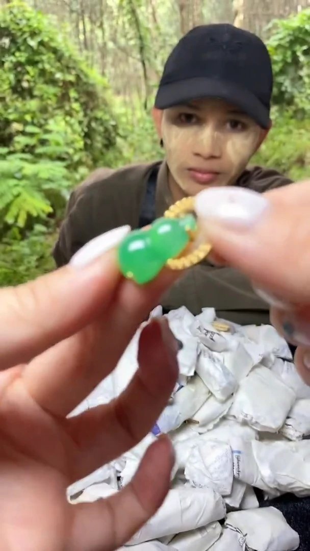 满色吊坠  所见即所得！