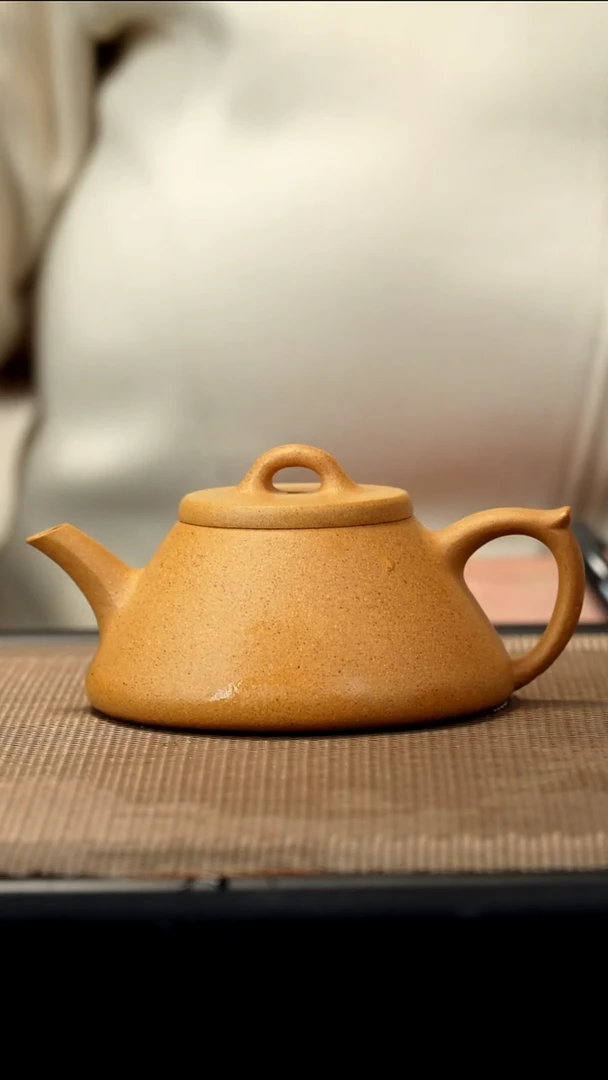 紫砂茶盏黄金段纳地瓢140CC