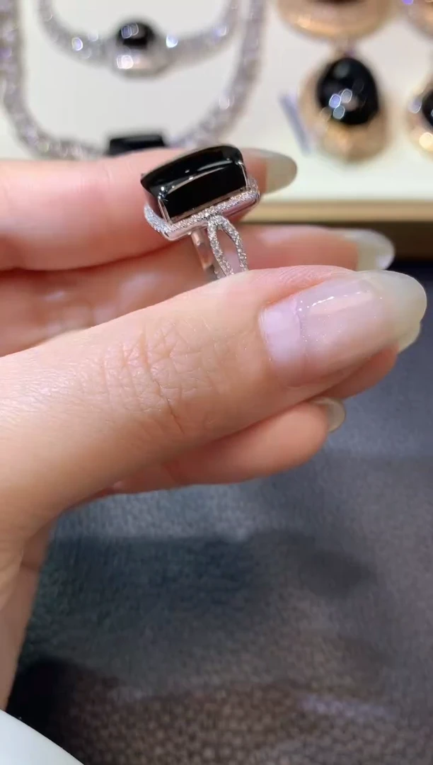 翡翠戒指18K金镶嵌D28翡翠