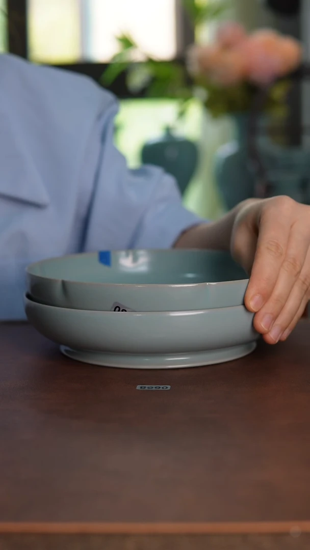 摆件两只盘天青釉19cm