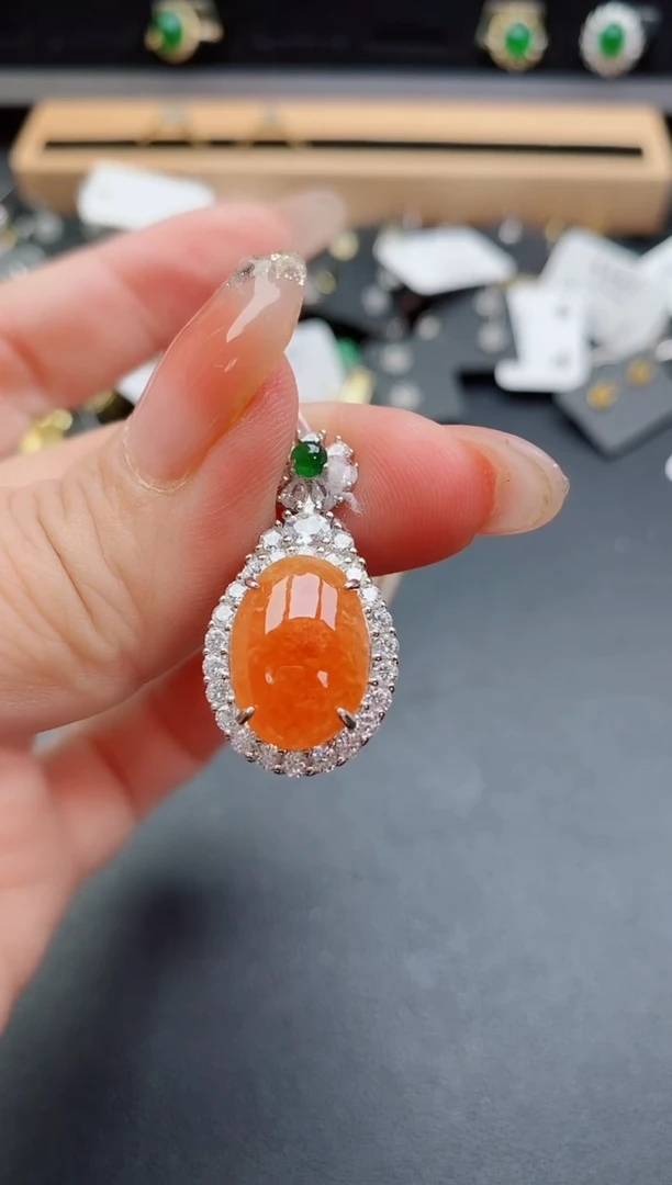 吊坠(赠链)银S925镶嵌翡翠1