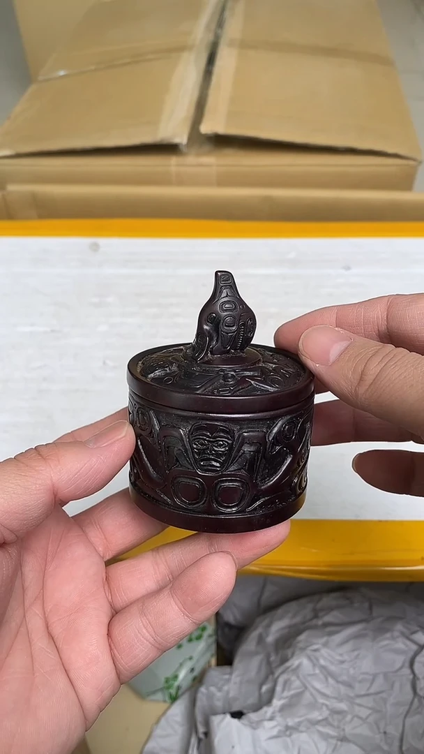 日瓷回流摆件一个