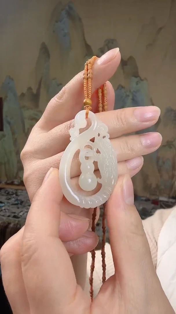 颈饰未镶嵌和田玉.