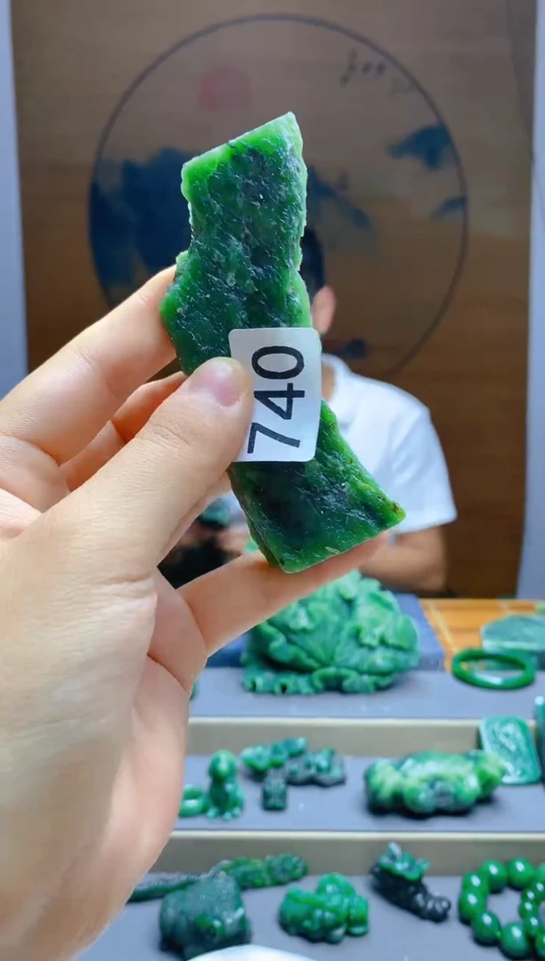 和田玉（碧玉）未镶嵌珠宝半成品1