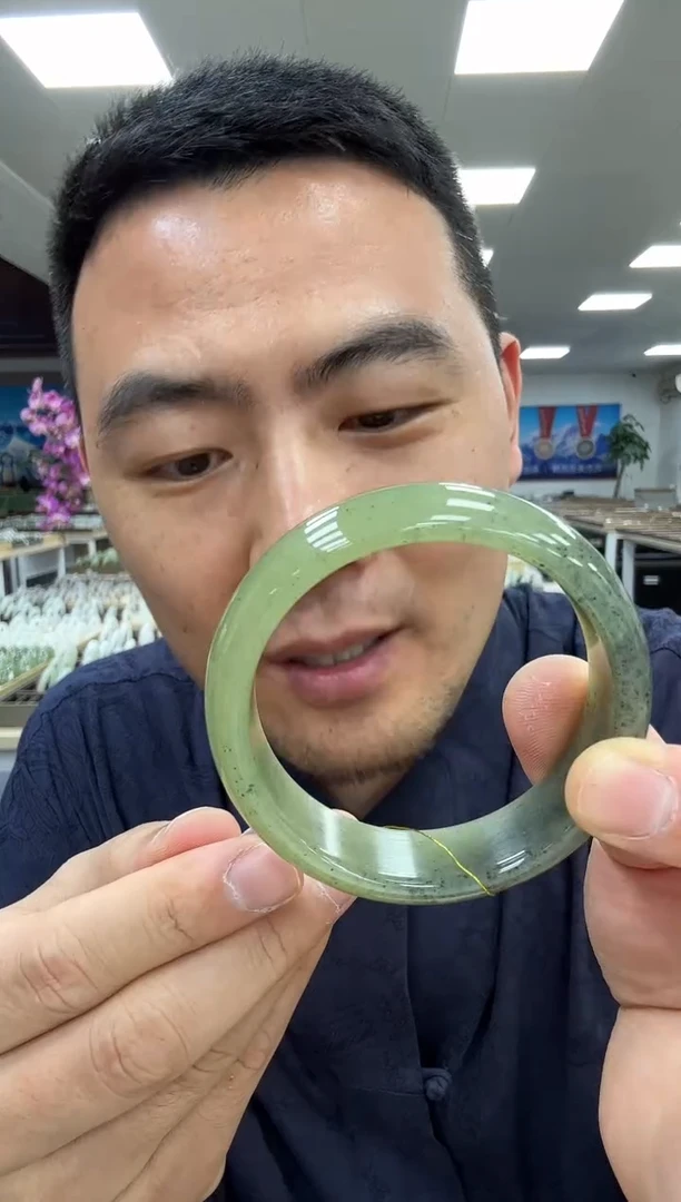 未镶嵌手镯和田玉56