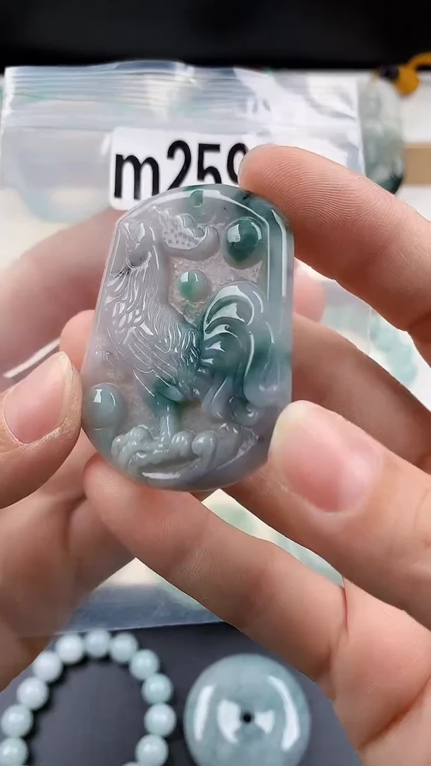 颈饰未镶嵌翡翠天然翡翠吊坠挂件