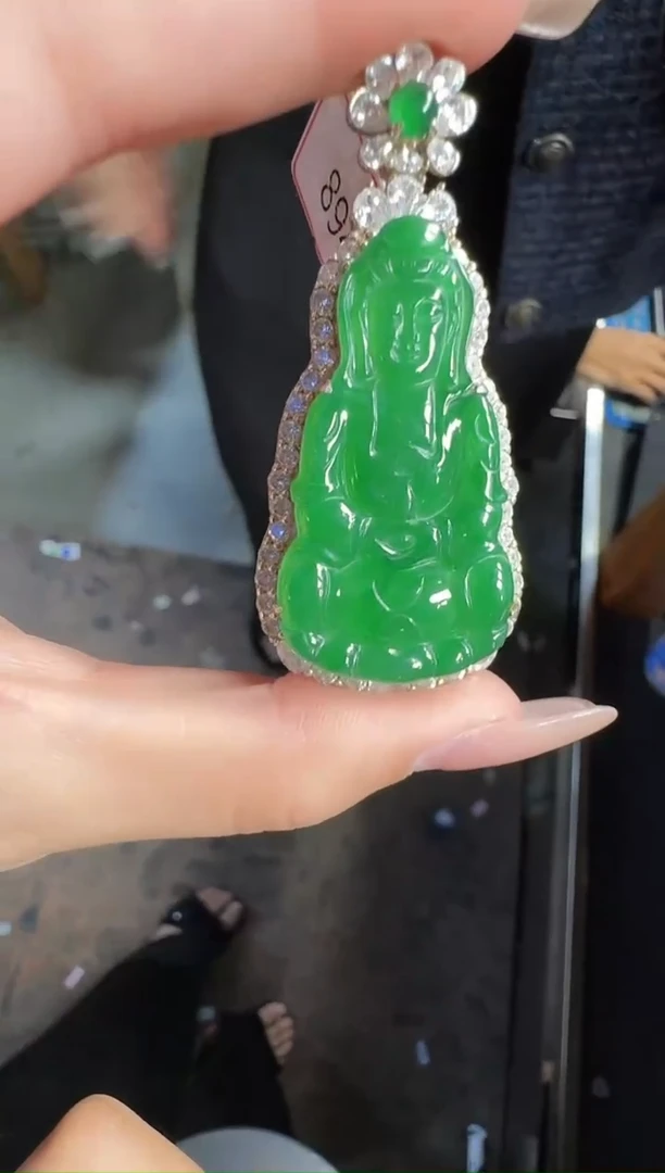 未镶嵌定制翡翠翡翠A货有轻微色差属于正常现象，观音多样性发货1