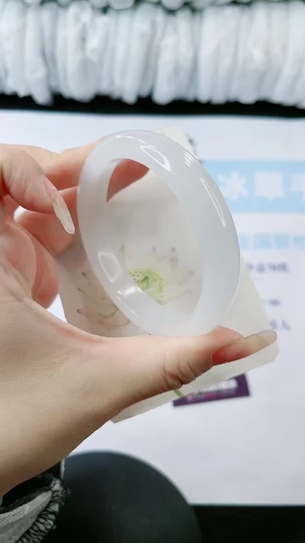 【闪购商品】石英质玉手镯未镶嵌多样性发货P55