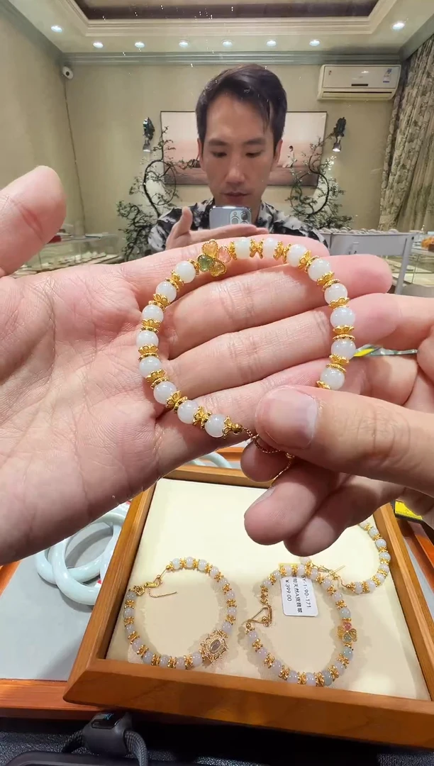 未镶嵌手链翡翠-纯天然缅甸A货翡翠手链