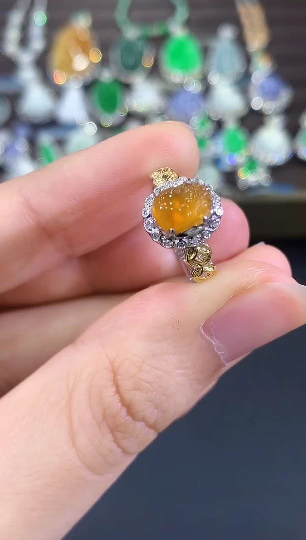 18K金镶嵌戒指翡翠B131