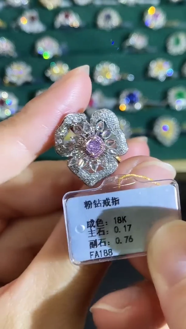 18K金镶嵌戒指钻石000
