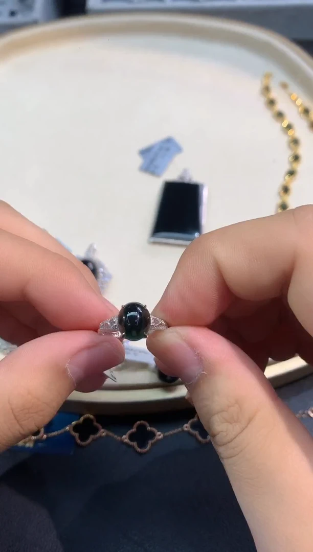 18K金镶嵌戒指翡翠E305|3980