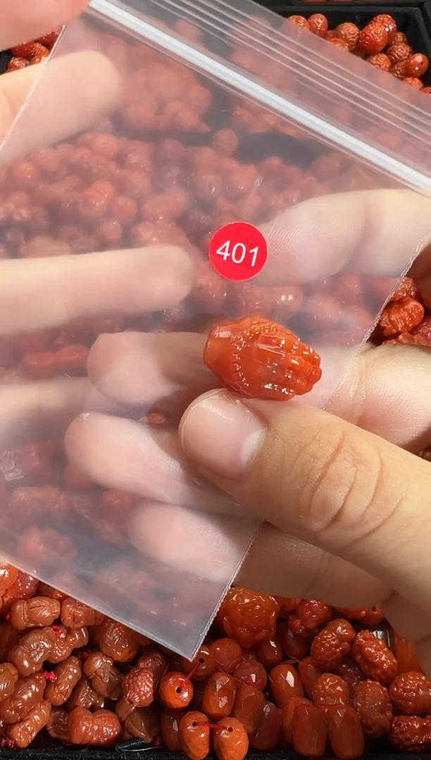 颈饰未镶嵌南红玛瑙1