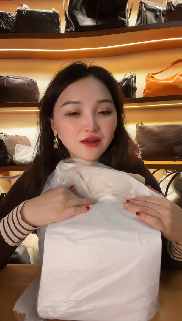 牛皮（革）高端订制时尚百搭女士手提斜跨包