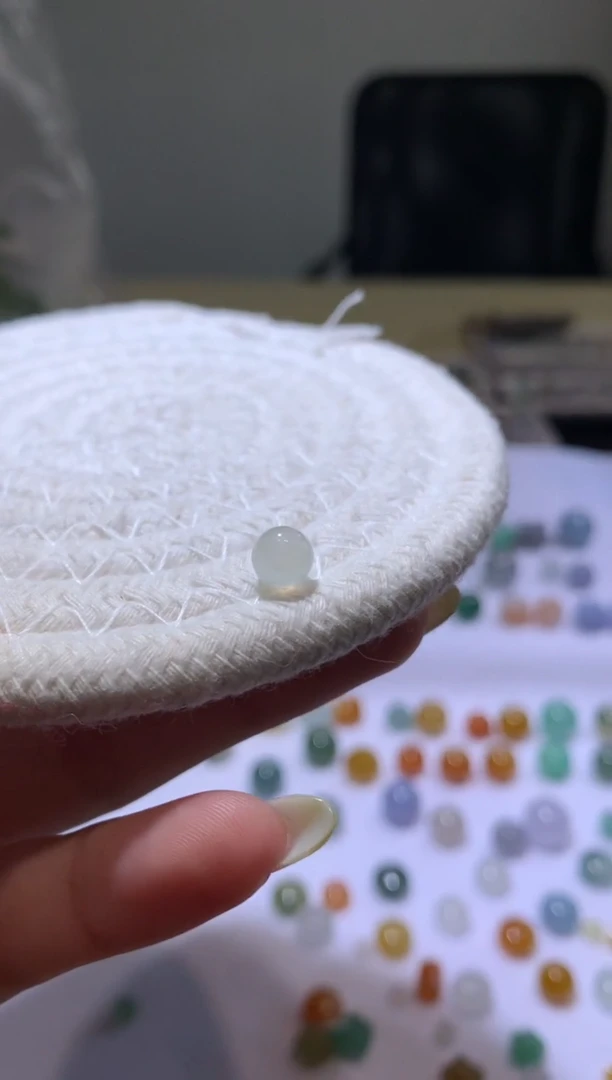 【闪购商品】定制翡翠未镶嵌6.5珠子