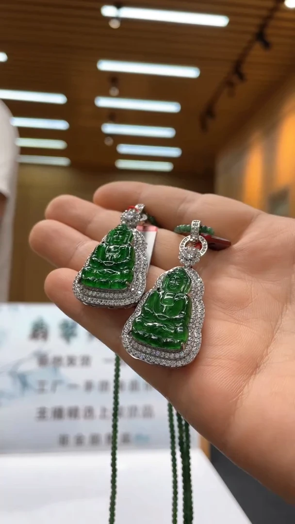 翡翠未镶嵌颈饰多样性发货（只发一件）x88