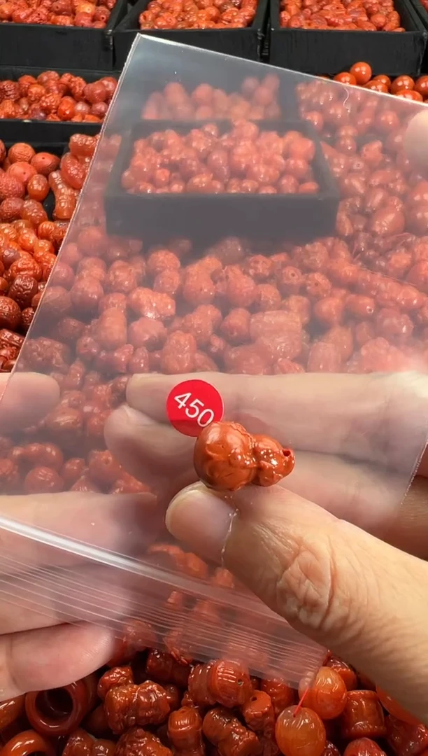 颈饰未镶嵌南红玛瑙1