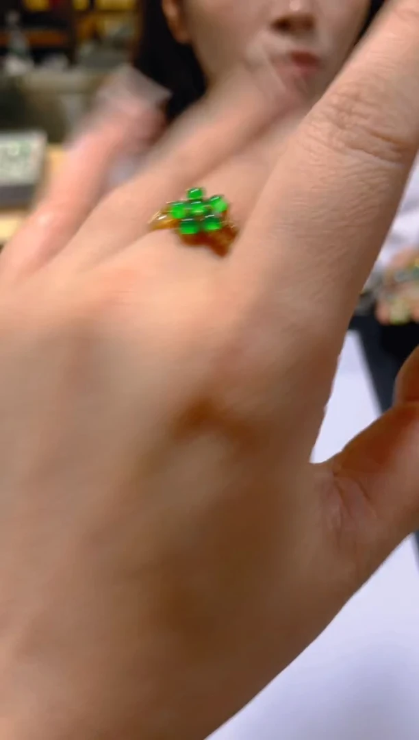 未镶嵌戒指翡翠多样性发一