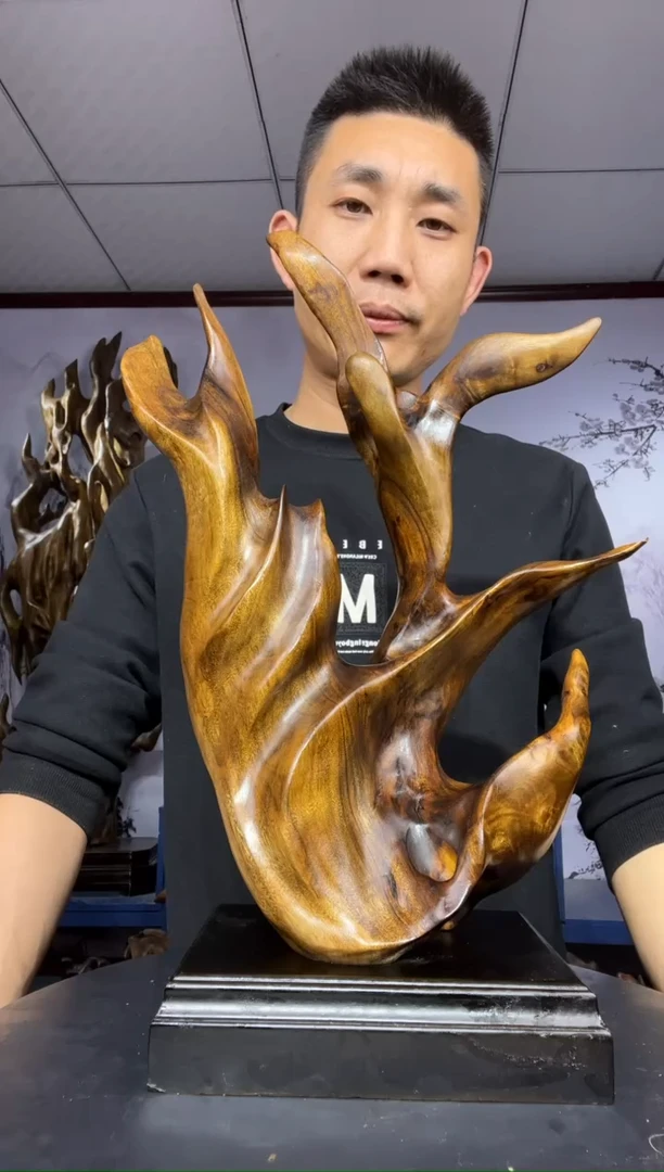 金丝楠木雕款吕*金丝楠木工艺品摆件