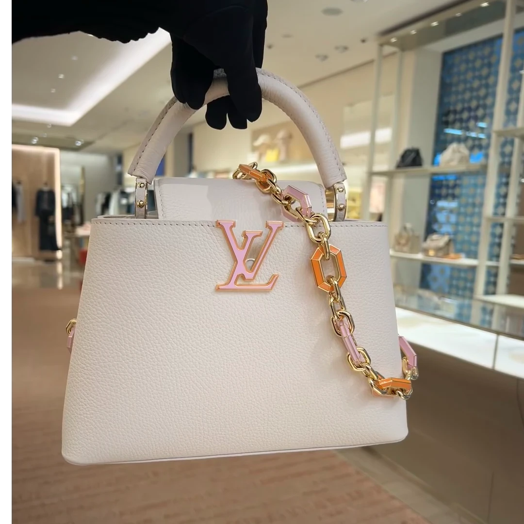 全新未使用 LouisVuitton/路易威登 新款capucines BB