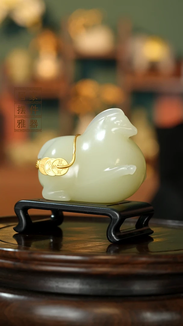 玉《马背金币唐马》摆件