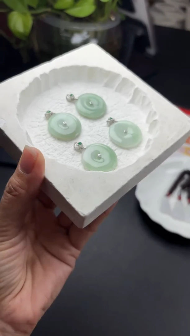 【闪购商品】翡翠挂件银S925镶嵌多样性发一件F619019
