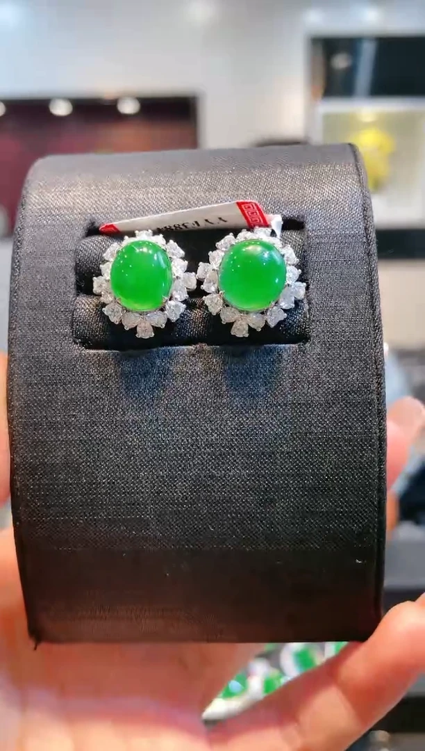 【闪购商品】翡翠颈饰18K金镶嵌A56天然A货翡翠耳饰