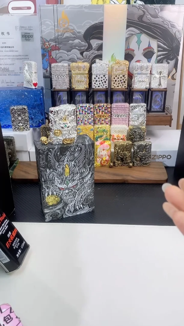 铜冣*ZIPPO银玉貔貅带礼盒+油+火石