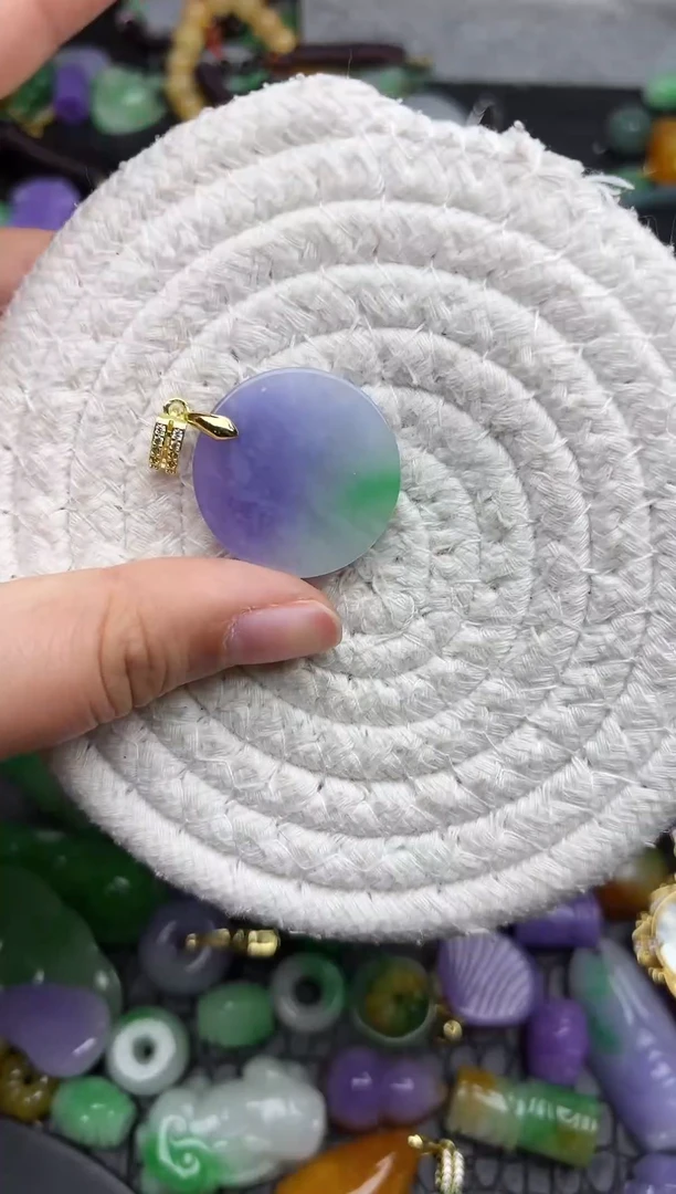 颈饰未镶嵌翡翠缅甸翡翠吊坠