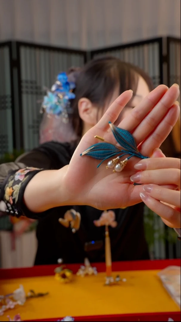 刺绣G****%非遗手工饰品