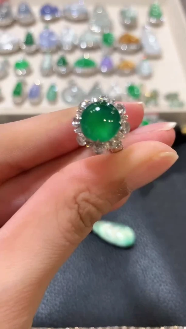 18K金镶嵌戒指翡翠z194