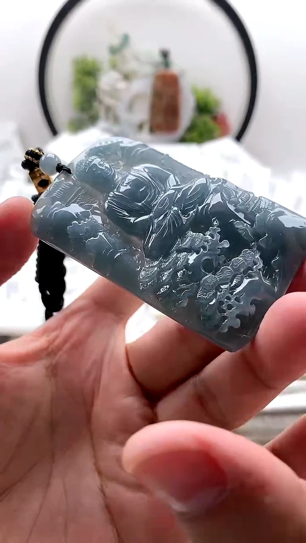 颈饰未镶嵌翡翠大日如来