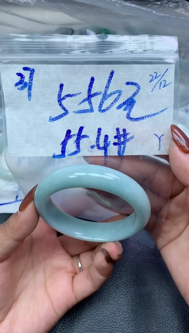 未镶嵌定制翡翠37毛货需精细抛光手镯拍一发一