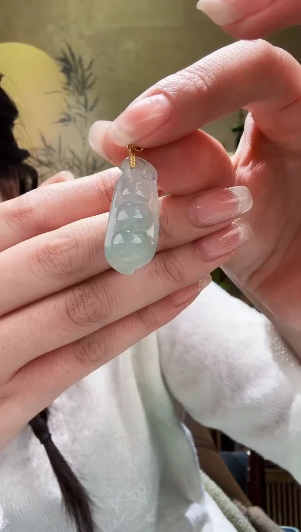 颈饰未镶嵌翡翠吊坠