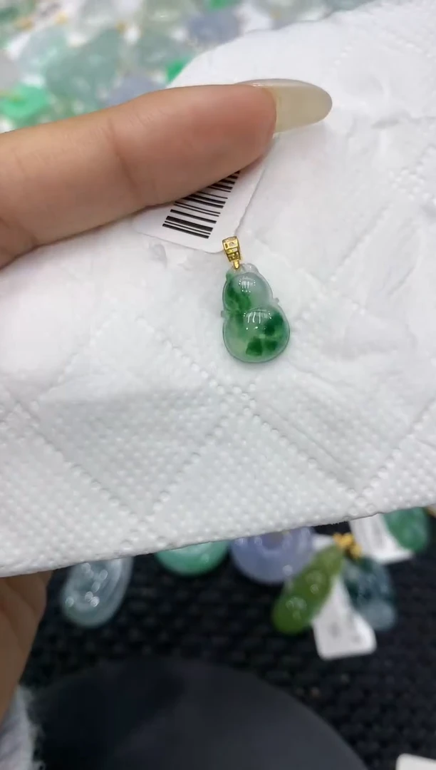 颈饰18K金镶嵌翡翠111111111111