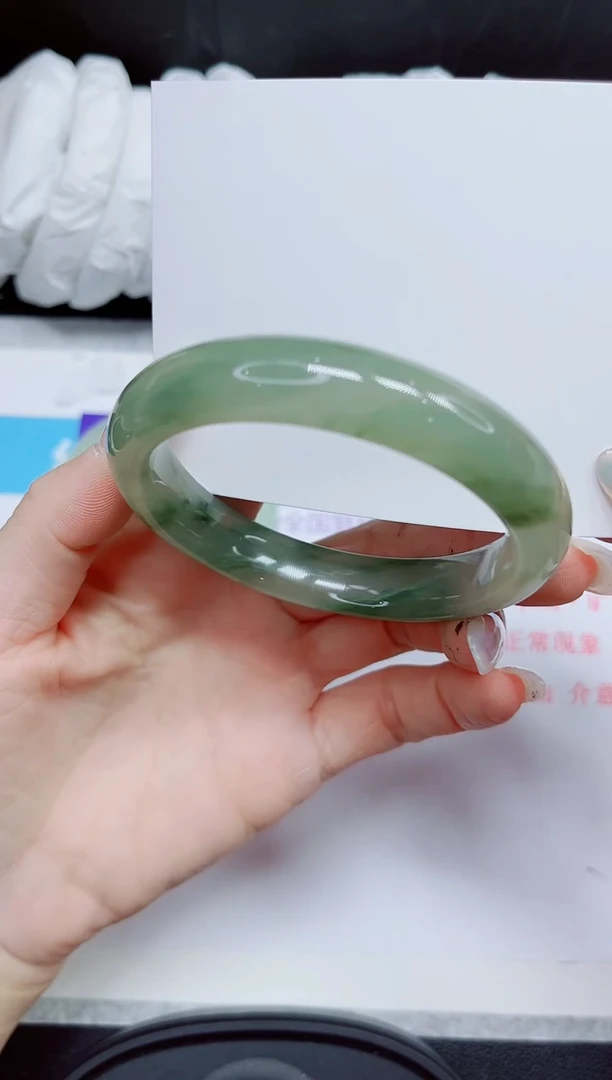 石英质玉手镯未镶嵌393