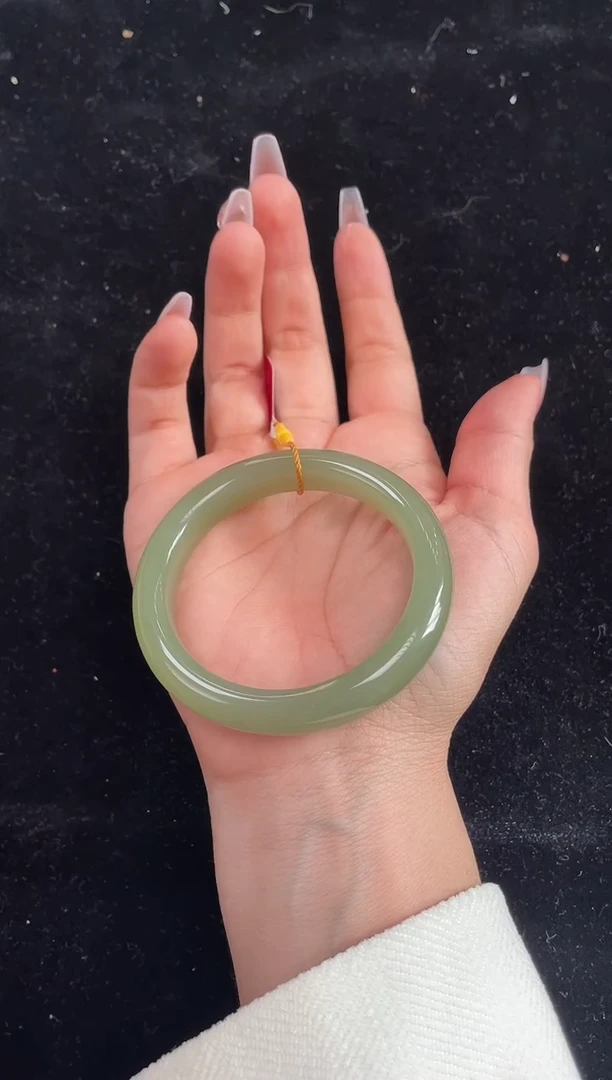 未镶嵌手镯和田玉新疆且末近矿料55-56圈口上等和田玉手镯女