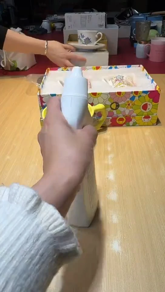 瓷片生活的本意是开心阿@@1