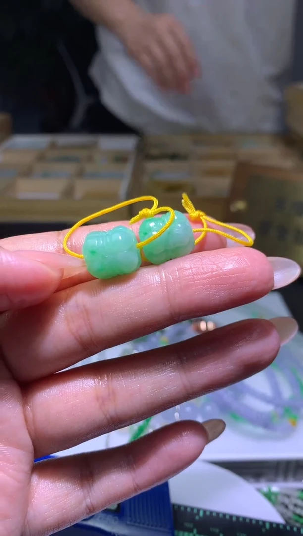 定制翡翠未镶嵌毛货