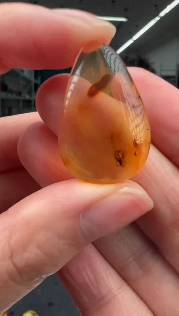 琥珀颈饰未镶嵌吊坠