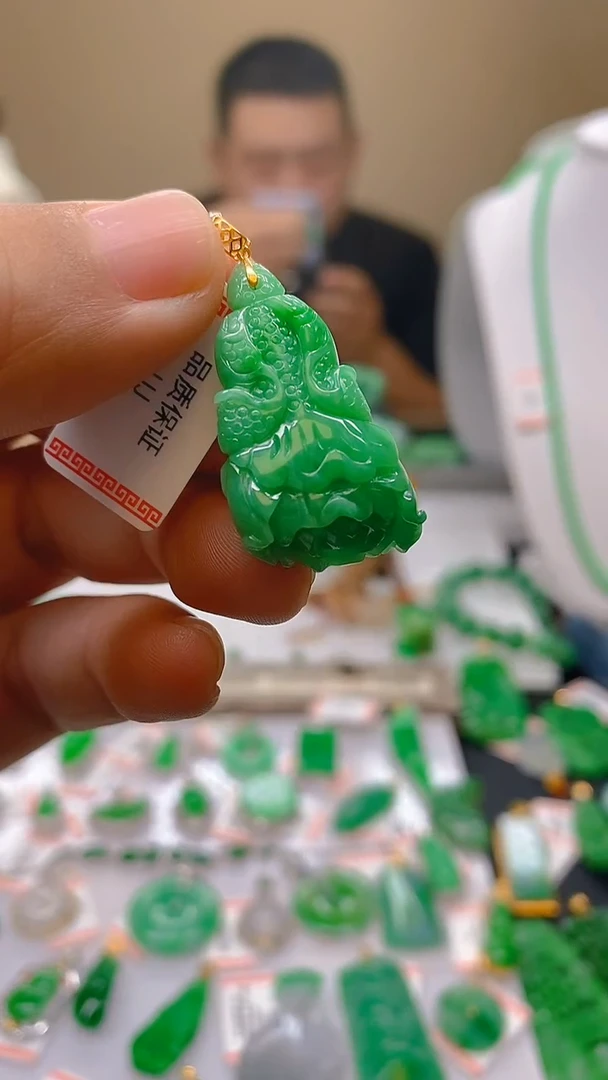 【闪购商品】翡翠颈饰18K金镶嵌新号开播，全场乱卖