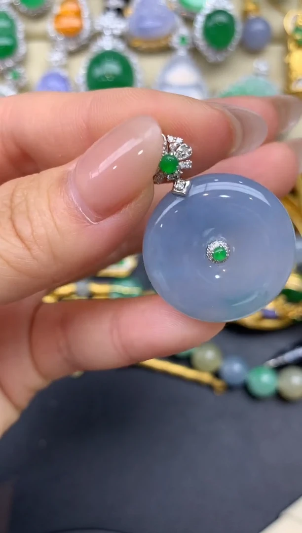 翡翠18K金镶嵌颈饰182-雪姐翡翠天天见