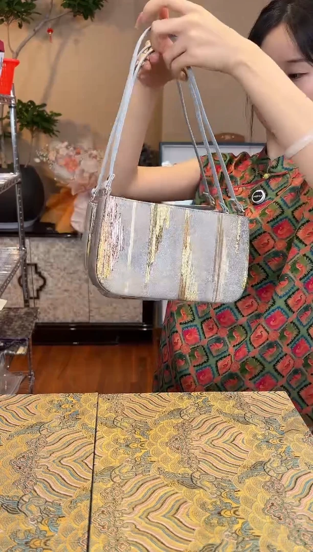 刺绣非遗唐锦包包