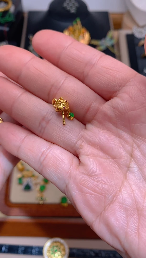 【闪购商品】翡翠颈饰银S925镶嵌万能扣