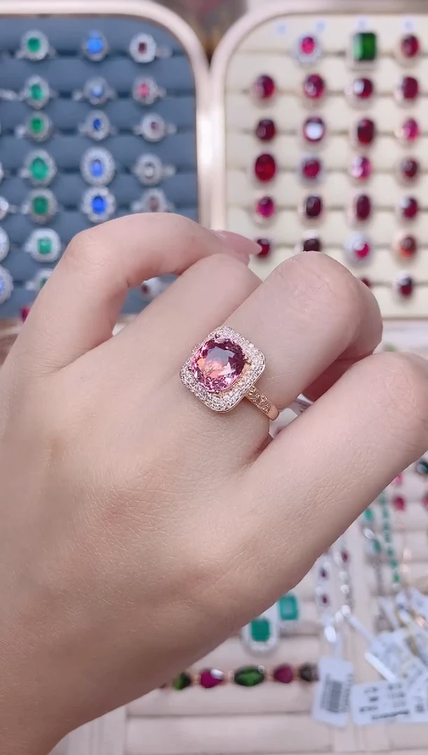 18K金镶嵌碧玺戒指碧玺3.45CT