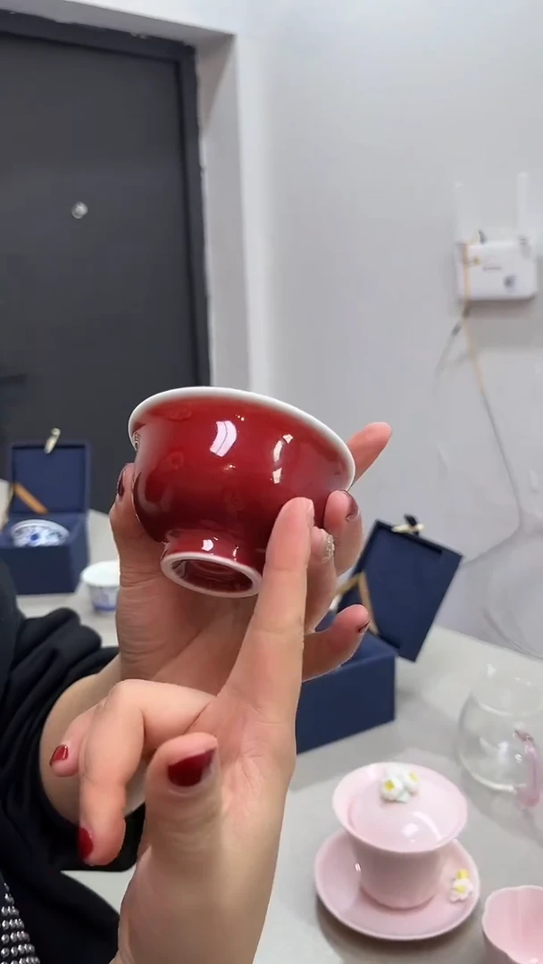 景德镇高温瓷郎红小压手