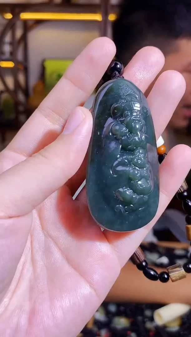 颈饰未镶嵌和田玉1