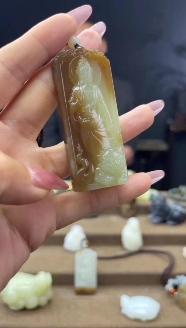 颈饰未镶嵌和田玉1