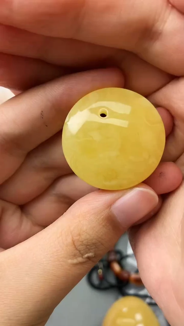 未镶嵌琥珀珠宝奇石215