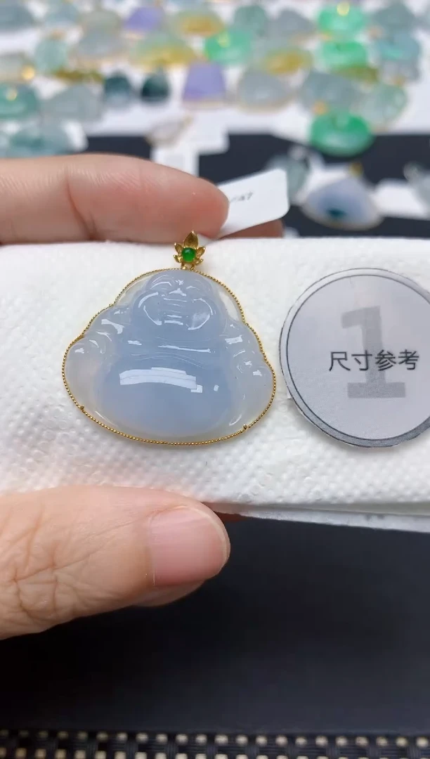 翡翠18K金镶嵌颈饰天然缅甸A货翡翠